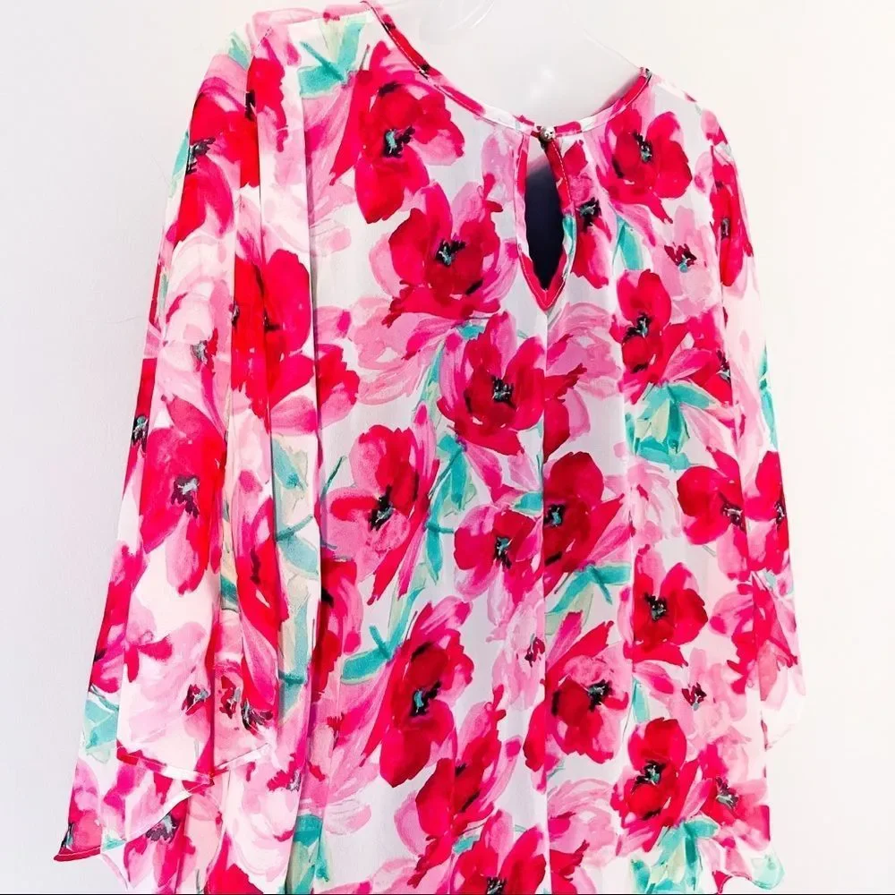 🌺 FAITH AND JOY | Floral Blouse with Black Tank - Picture 7 of 10